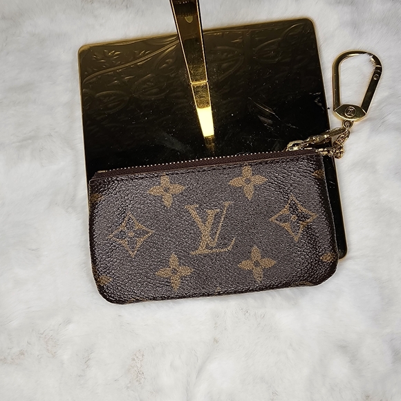 Louis Vuitton Monogram Key Pouch - Picture 2 of 9